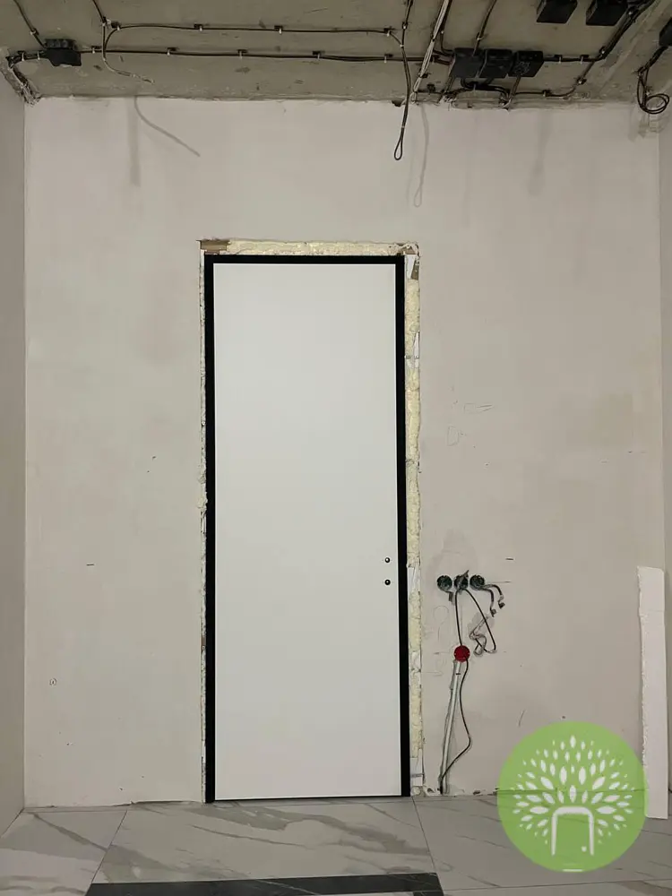 Дверь скрытого монтажа INVISIBLE REVERSE высота 2300мм